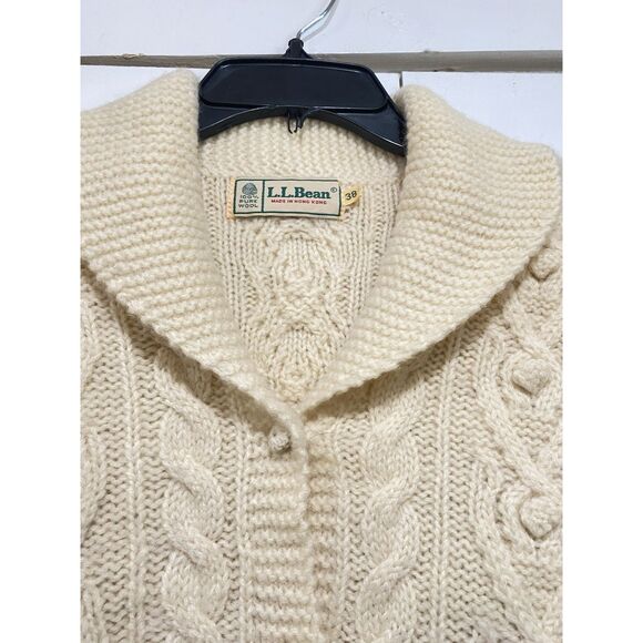 LL Bean Cropped Cardigan Sweater Womens Sz 38 Cream Long Sleeves Button UP - Picture 12 of 16